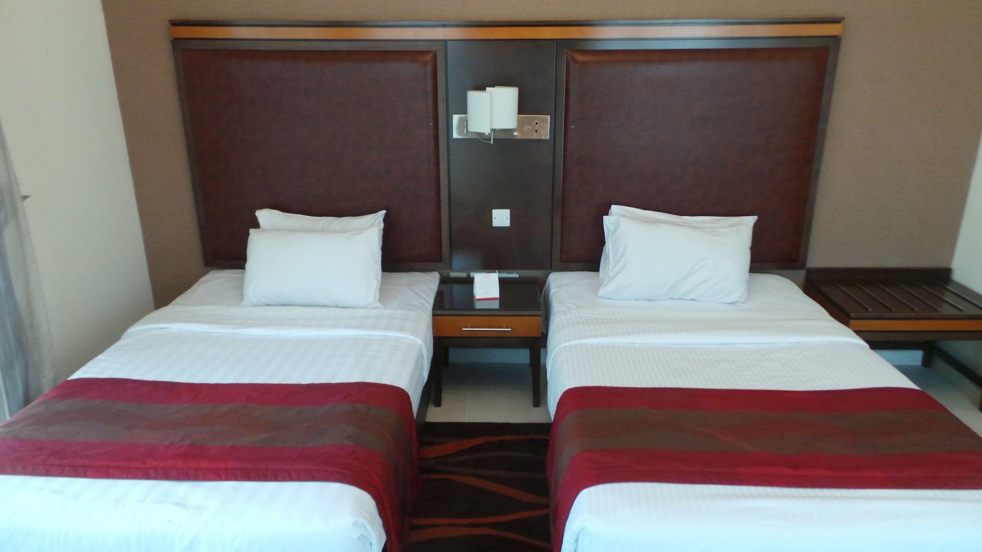 Xclusive Hotel Apartments Дубай Экстерьер фото