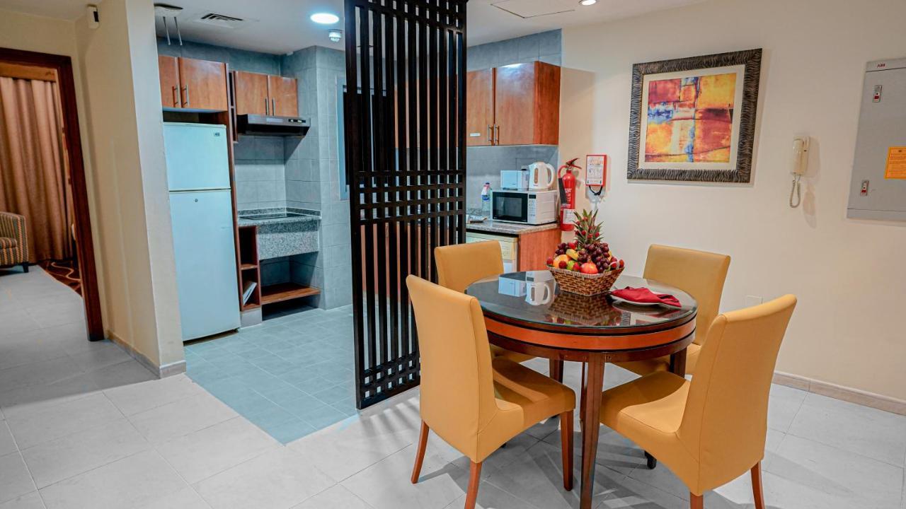 Xclusive Hotel Apartments Дубай Экстерьер фото