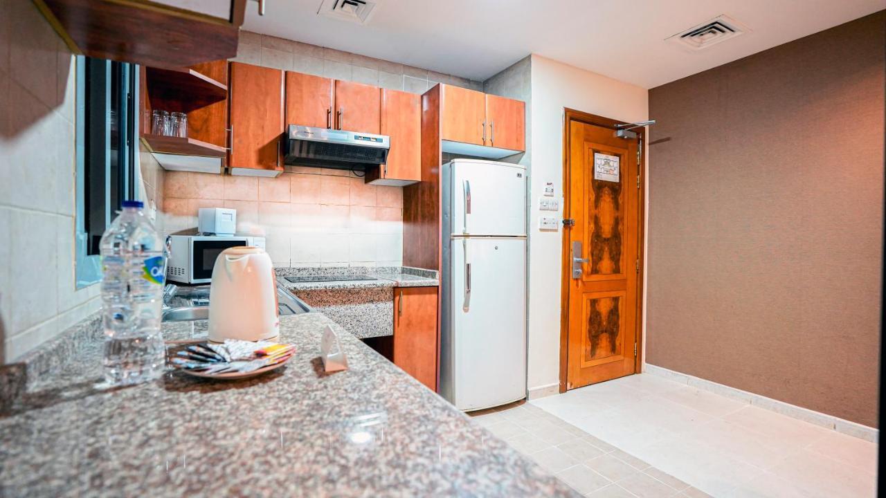 Xclusive Hotel Apartments Дубай Экстерьер фото