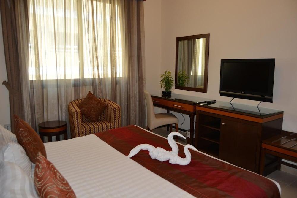 Xclusive Hotel Apartments Дубай Экстерьер фото