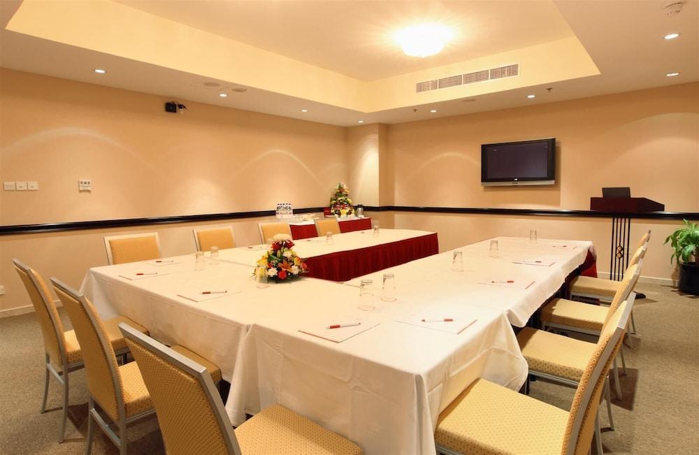 Xclusive Hotel Apartments Дубай Экстерьер фото