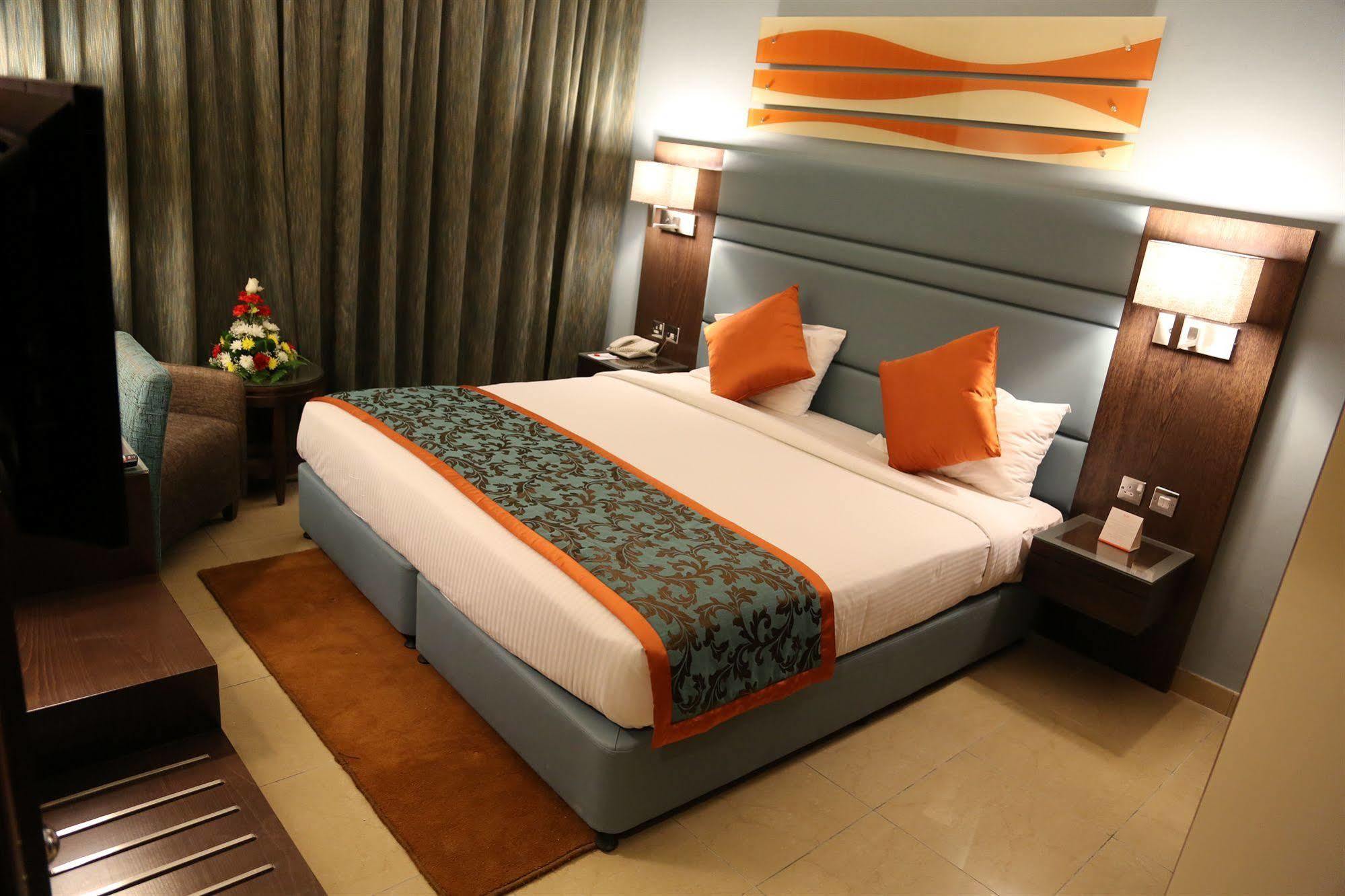 Xclusive Hotel Apartments Дубай Экстерьер фото