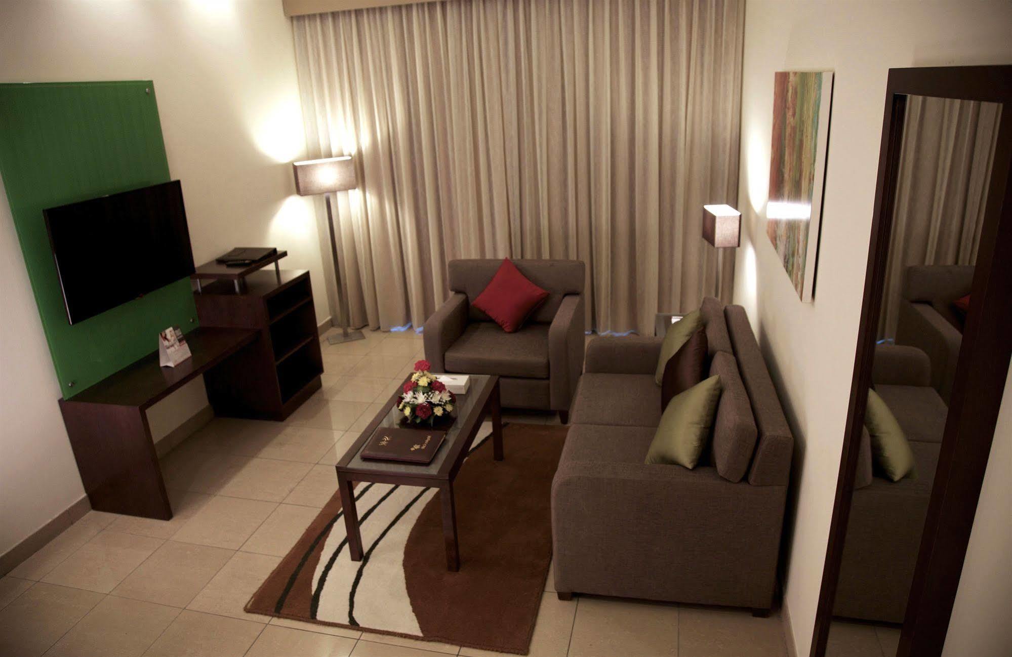 Xclusive Hotel Apartments Дубай Экстерьер фото