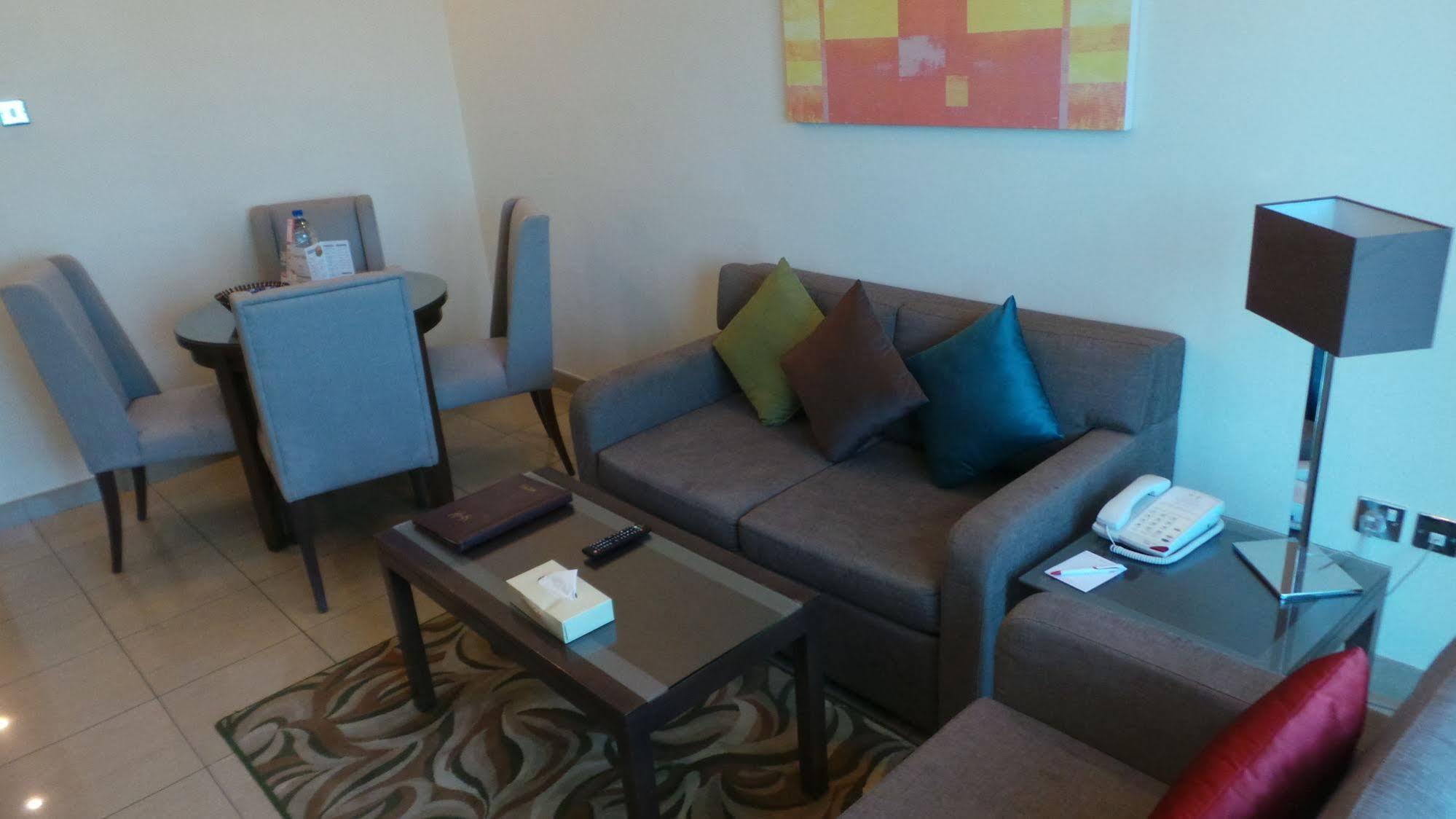 Xclusive Hotel Apartments Дубай Экстерьер фото