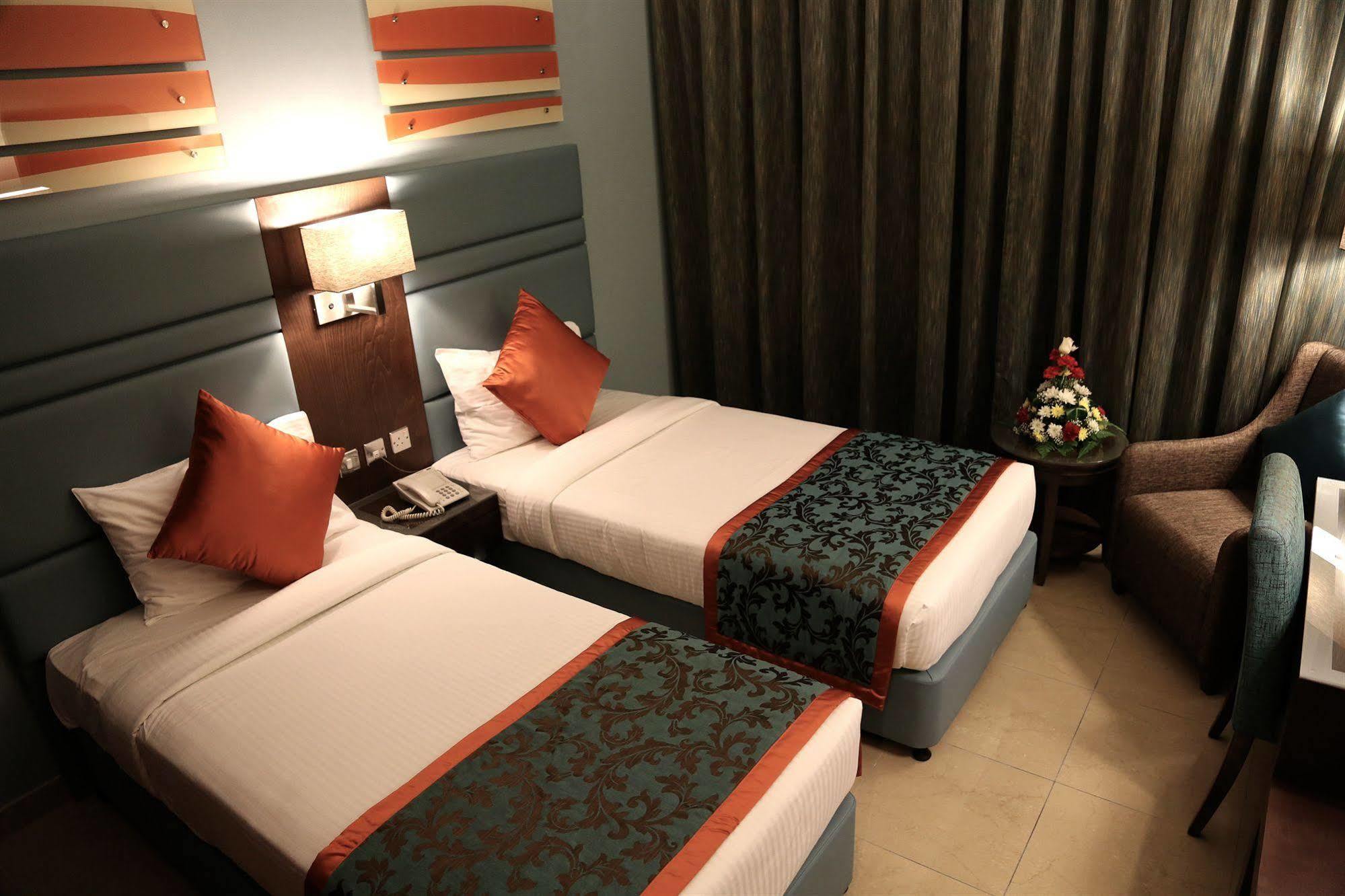 Xclusive Hotel Apartments Дубай Экстерьер фото